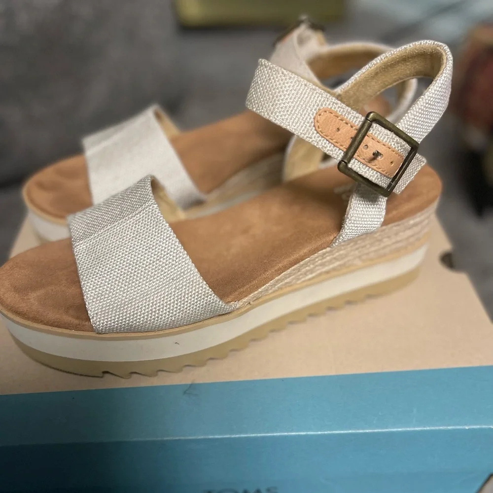 Women's TOMS cream Sandals